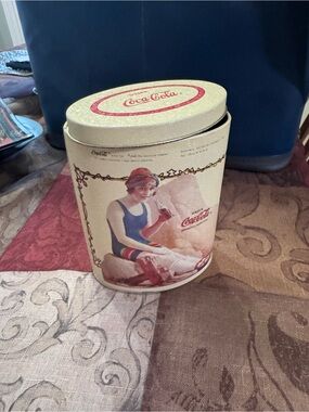Coca Cola Cream Decorative vintage